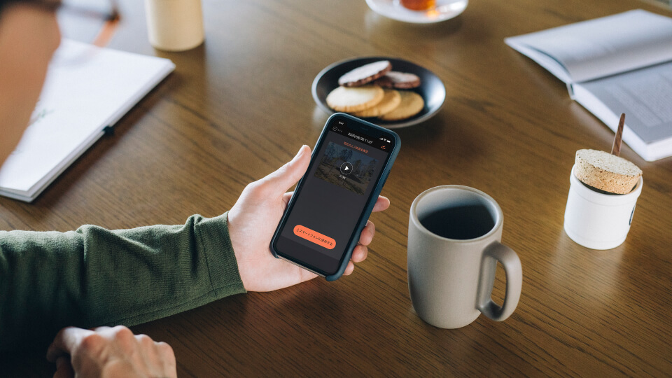 microSDカードに録画した動画を家の中で確認再生・保存。