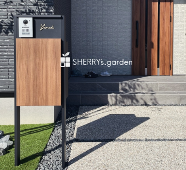 宅配業者さんの負担を減らすためにも、トラックからのCO2排出量削減にも、物流の効率化にも、ナスタの宅配ボックス